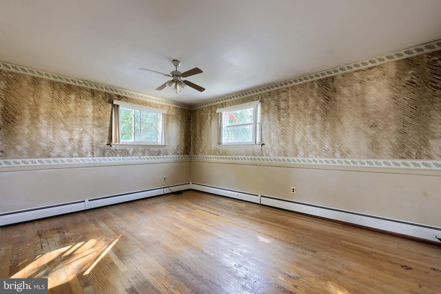 906 Northbriar Dr Property Photo 17
