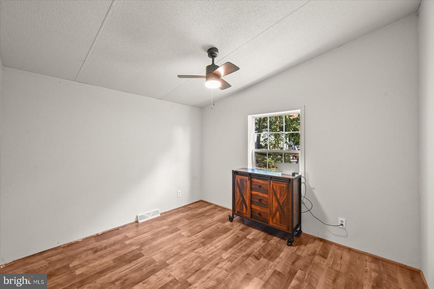 333 Tomlinson Rd Property Photo 23