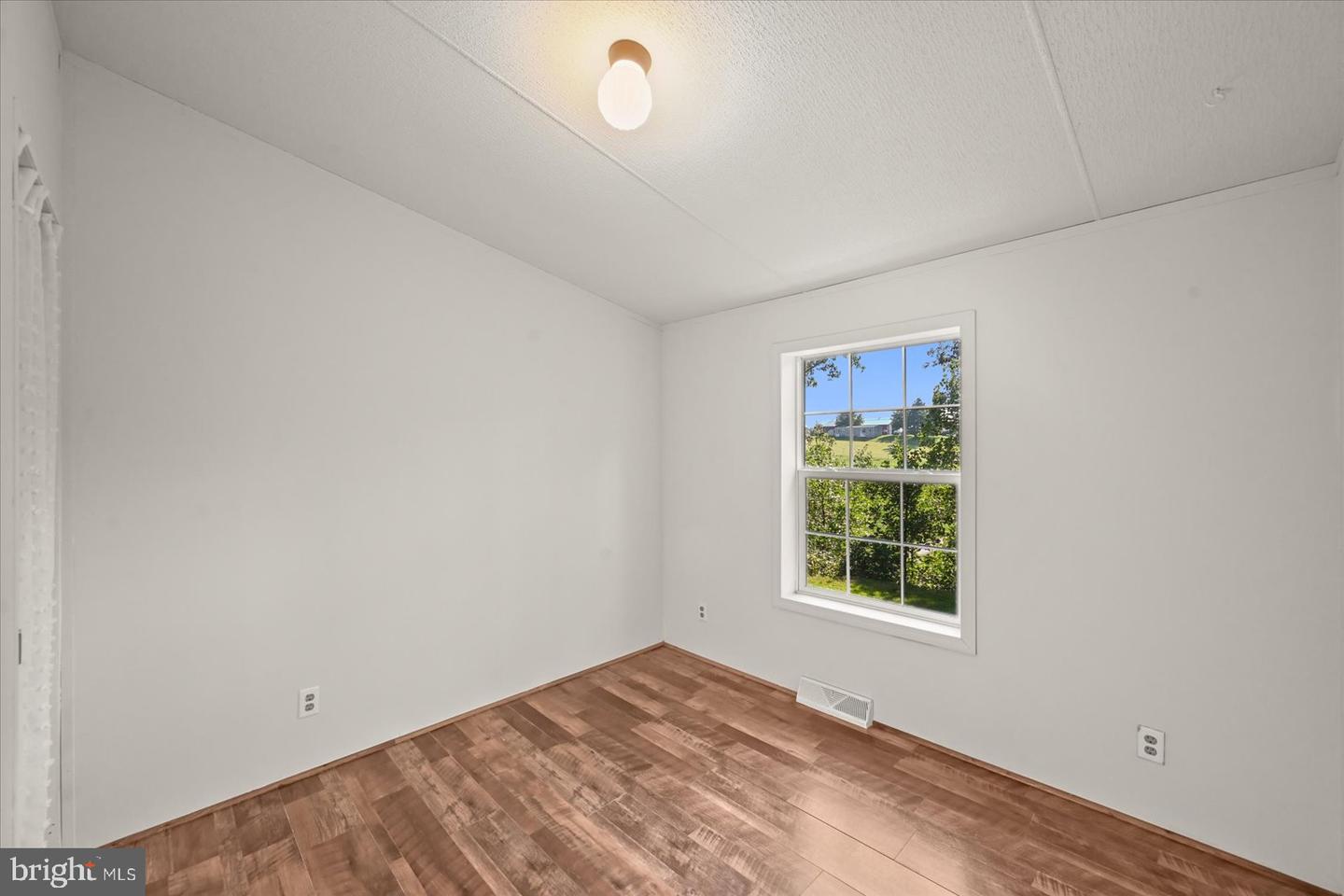 333 Tomlinson Rd Property Photo 26