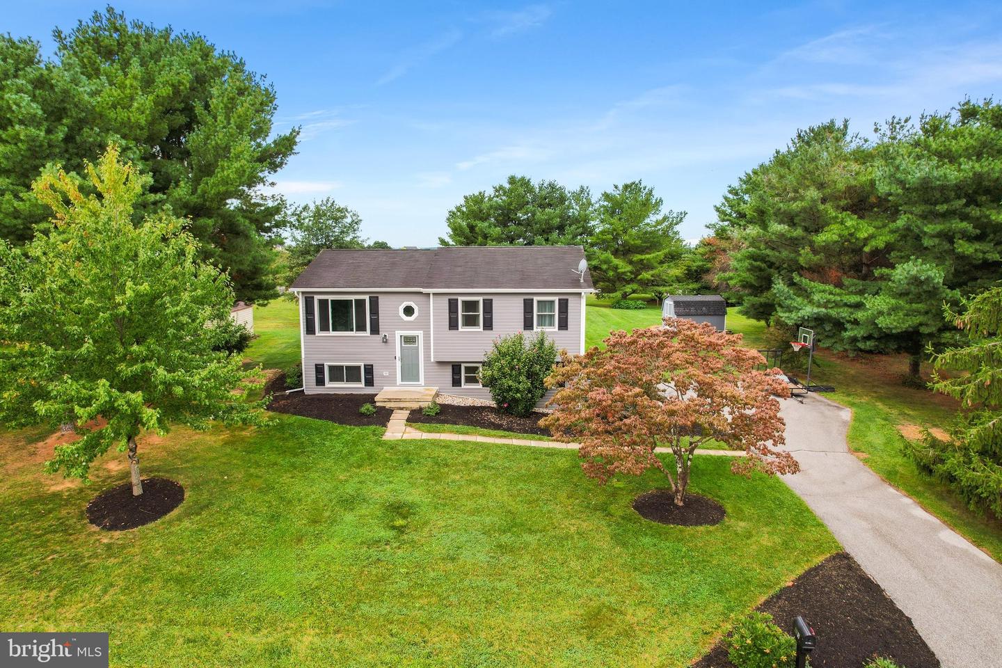 139 Fox Run Rd Property Photo 3