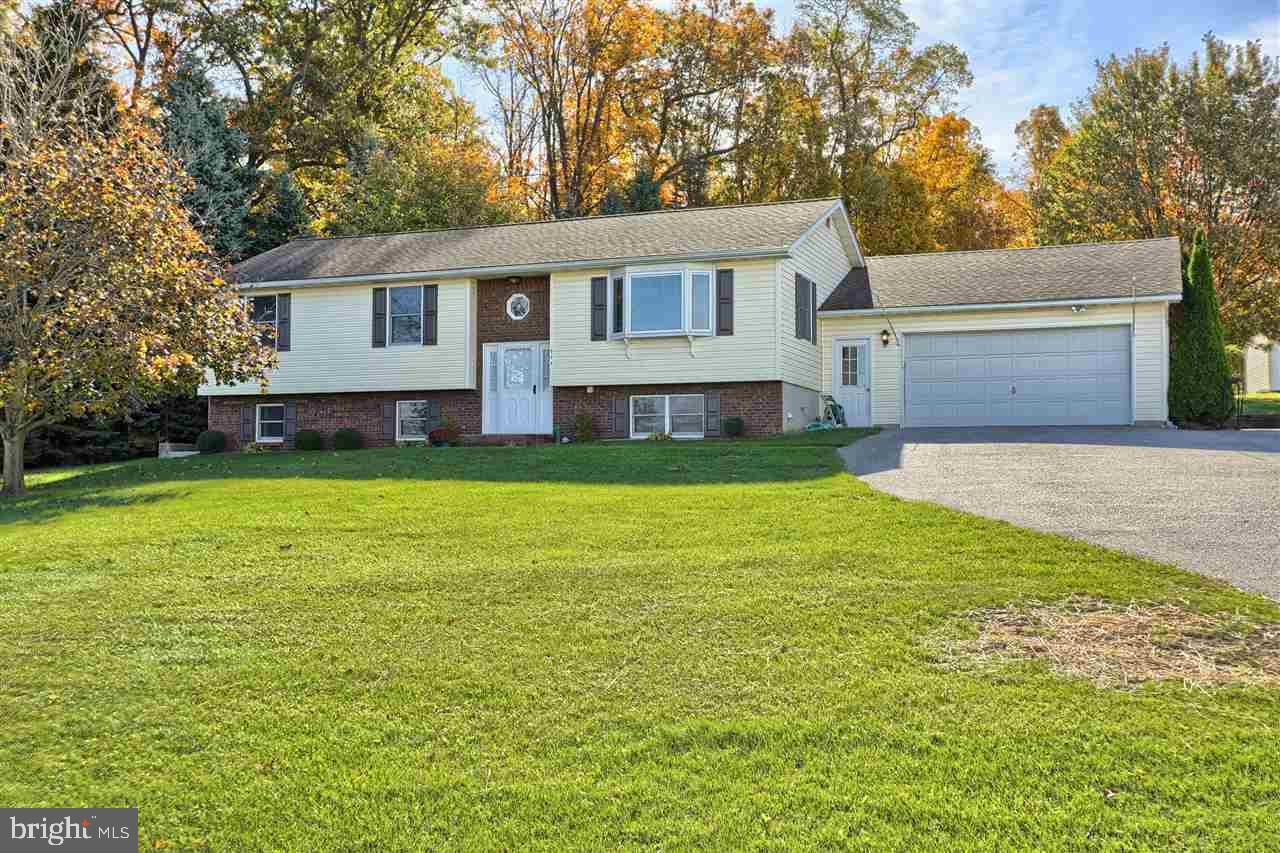 571 E Tolna Rd Property Photo 1