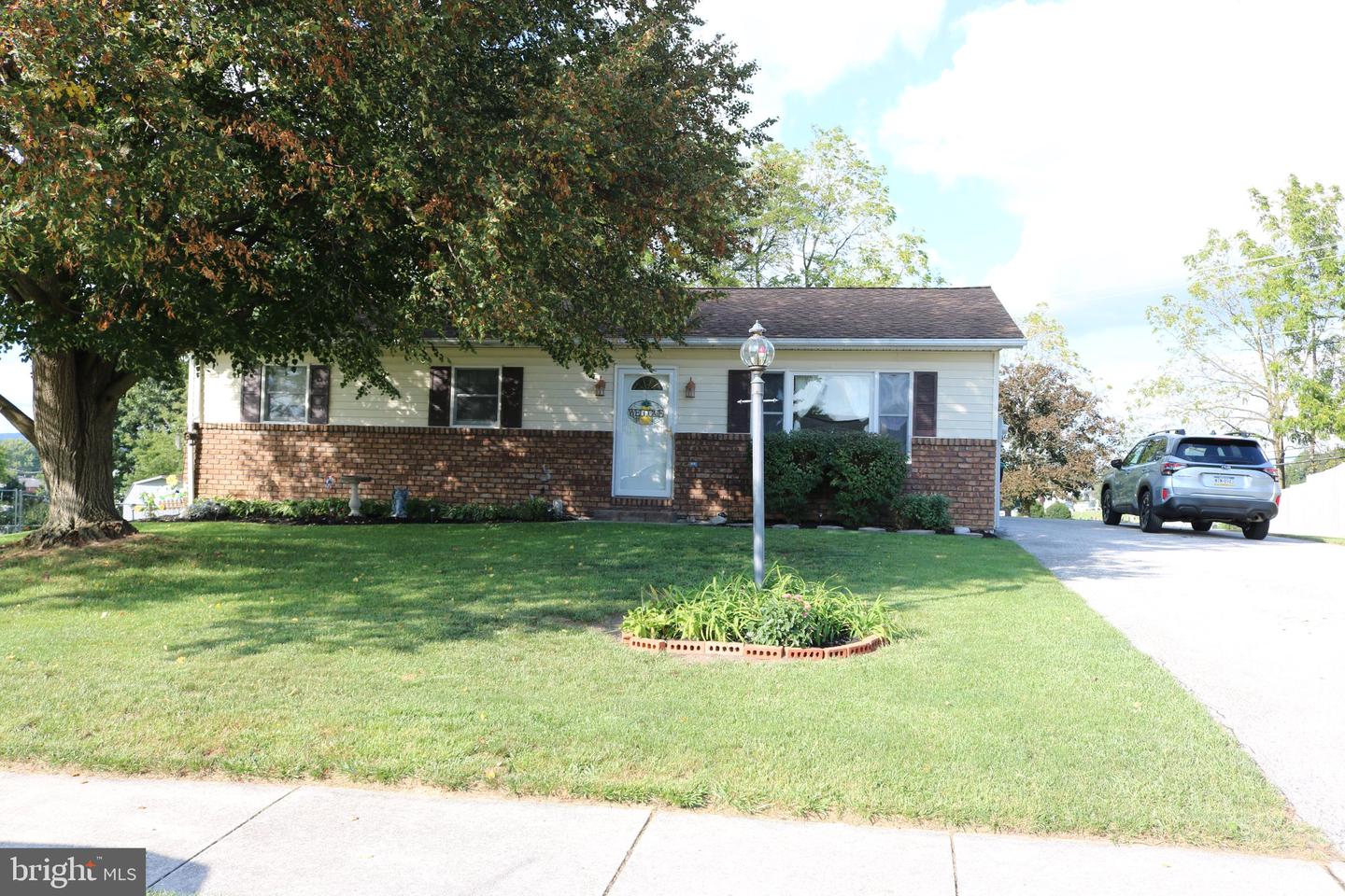 95 Lion Dr Property Photo 1