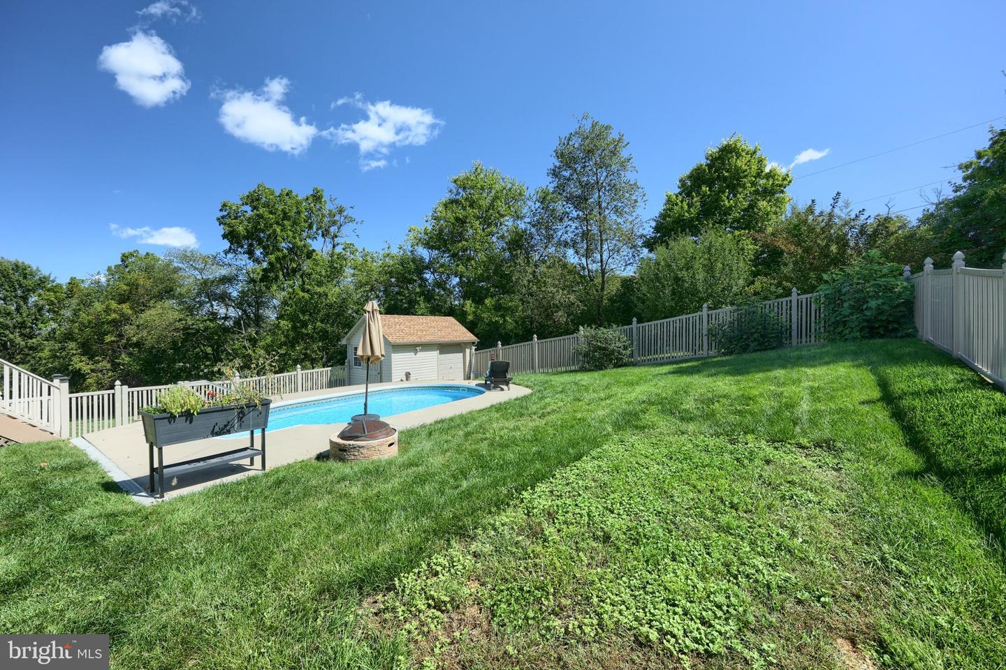 50 Fox Run Rd Property Photo 9