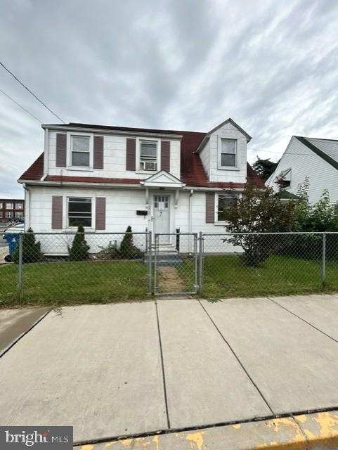 200 SUMNER N Property Photo 1