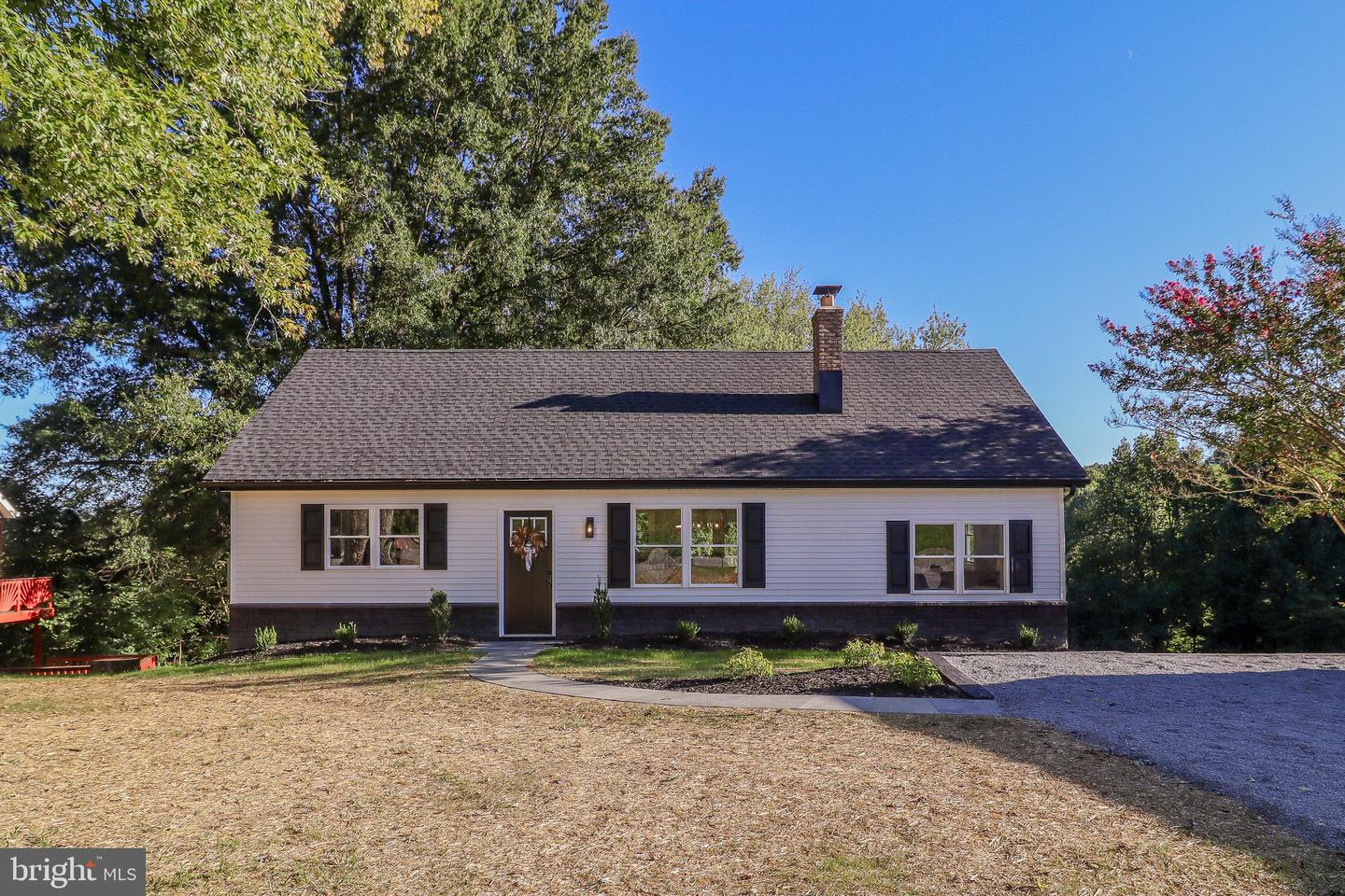 54 Glenna Dr Property Photo 2