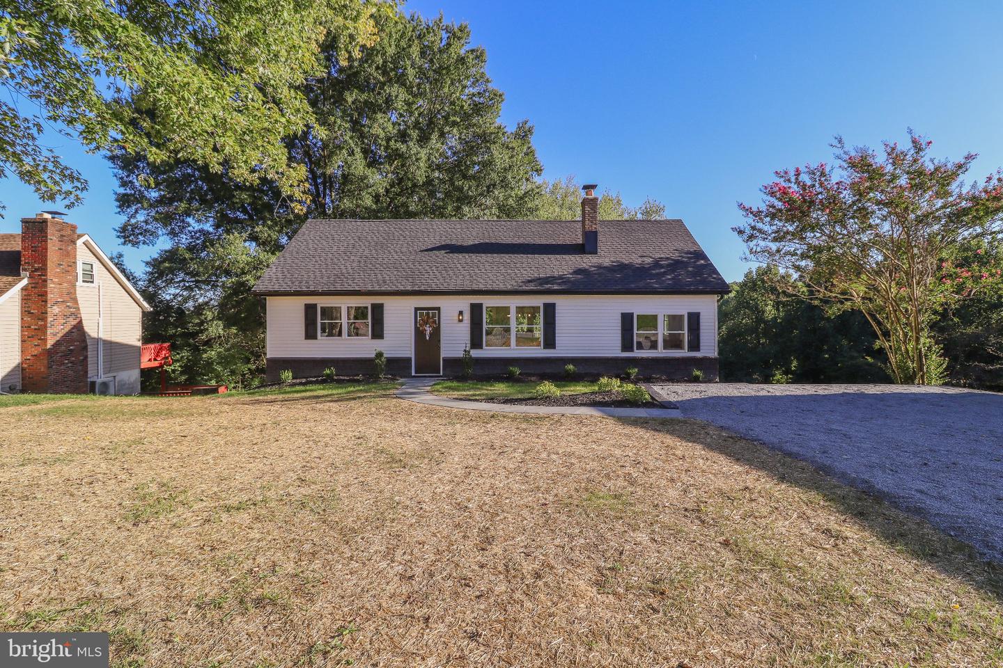 54 Glenna Dr Property Photo 3