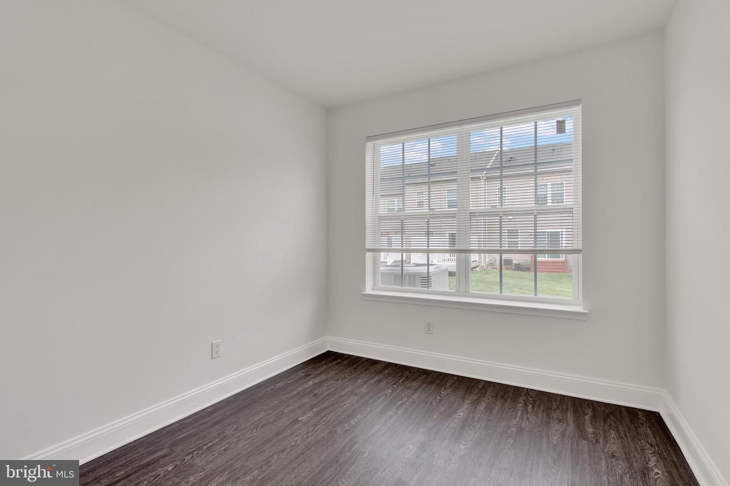 1237 Stonehaven Way Property Photo 8