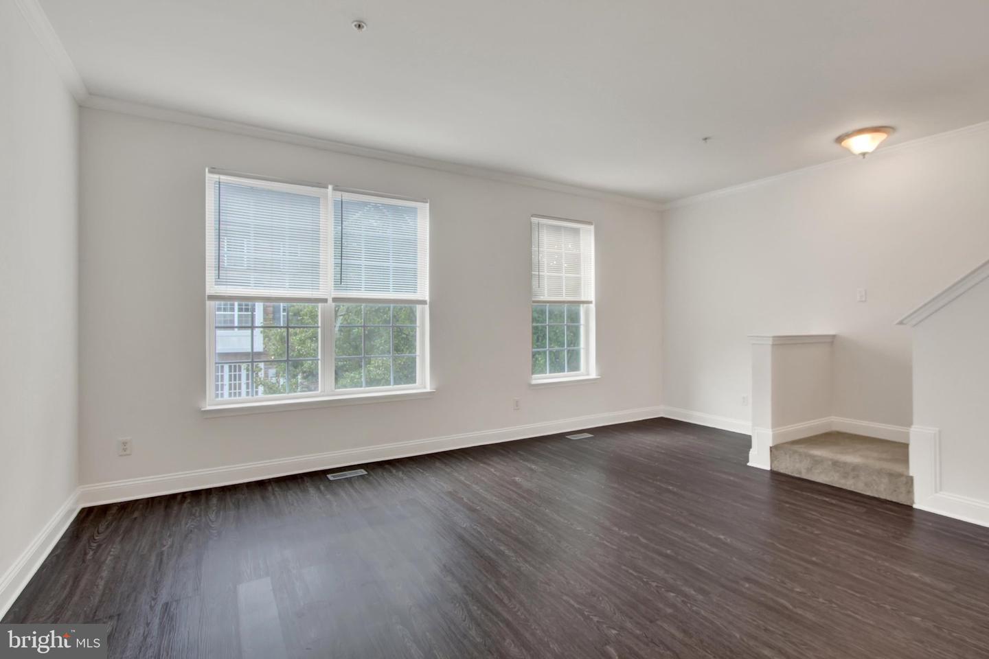 1237 Stonehaven Way Property Photo 10