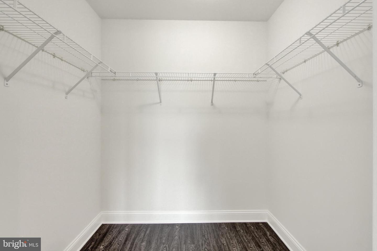 1237 Stonehaven Way Property Photo 17