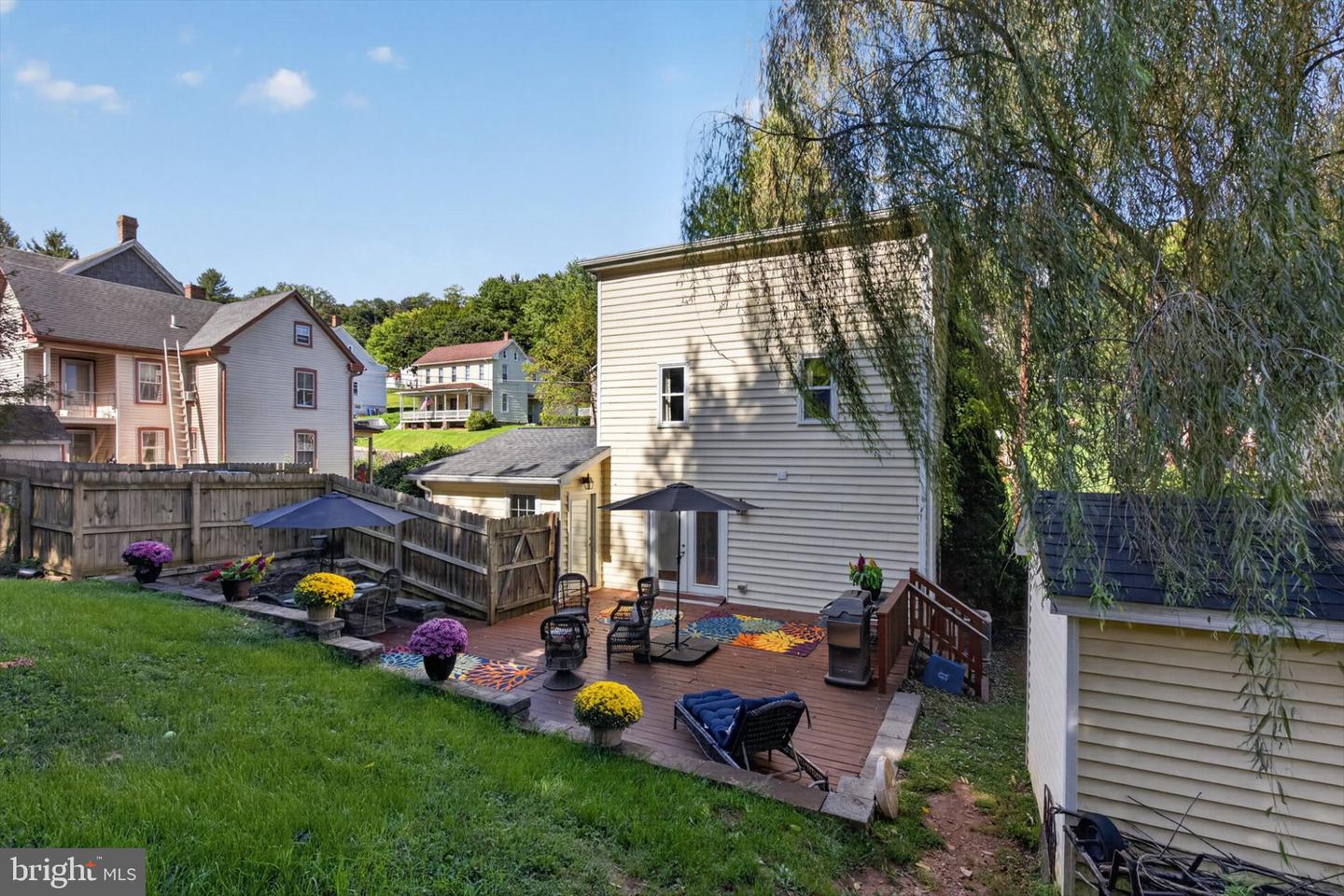 154 Hanover St Property Photo 34