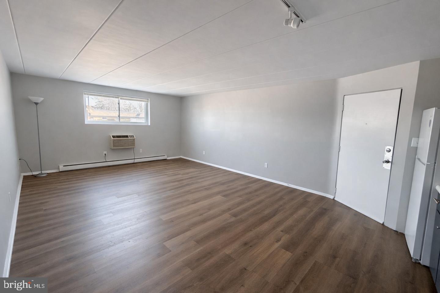 403 N Newberry St #201 Property Photo 5
