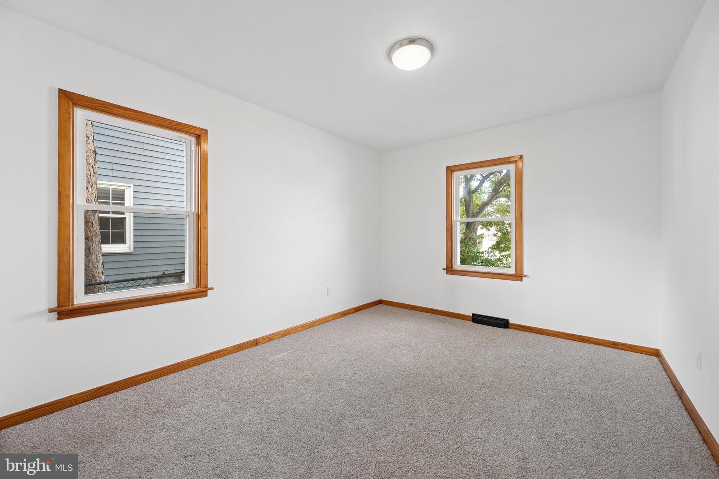 625 Gay St Property Photo 10