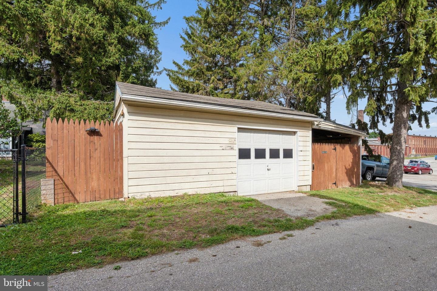 625 Gay St Property Photo 38