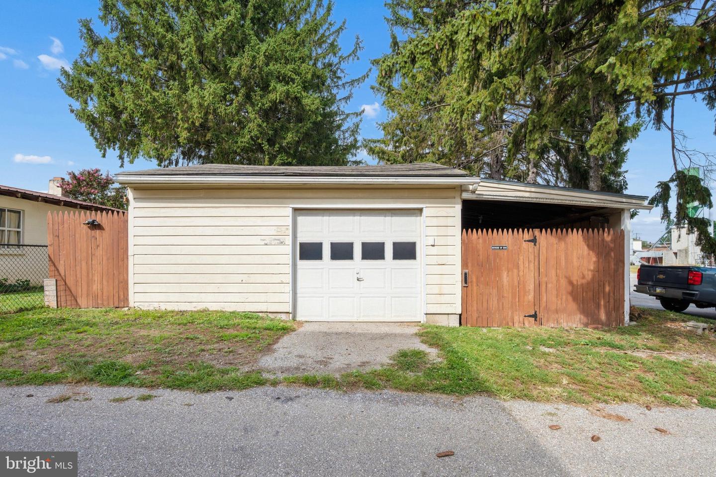 625 Gay St Property Photo 39