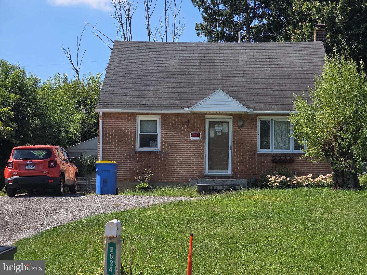 2024 N SHERMAN ST Property Photo 1