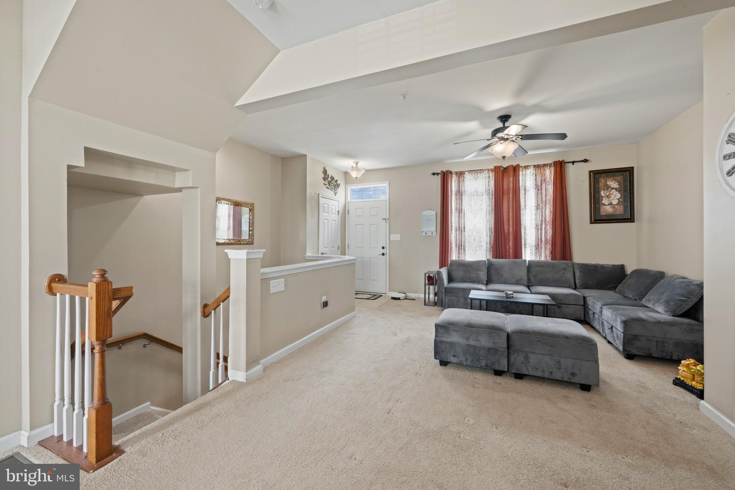 7 Forest View Ter Property Photo 10