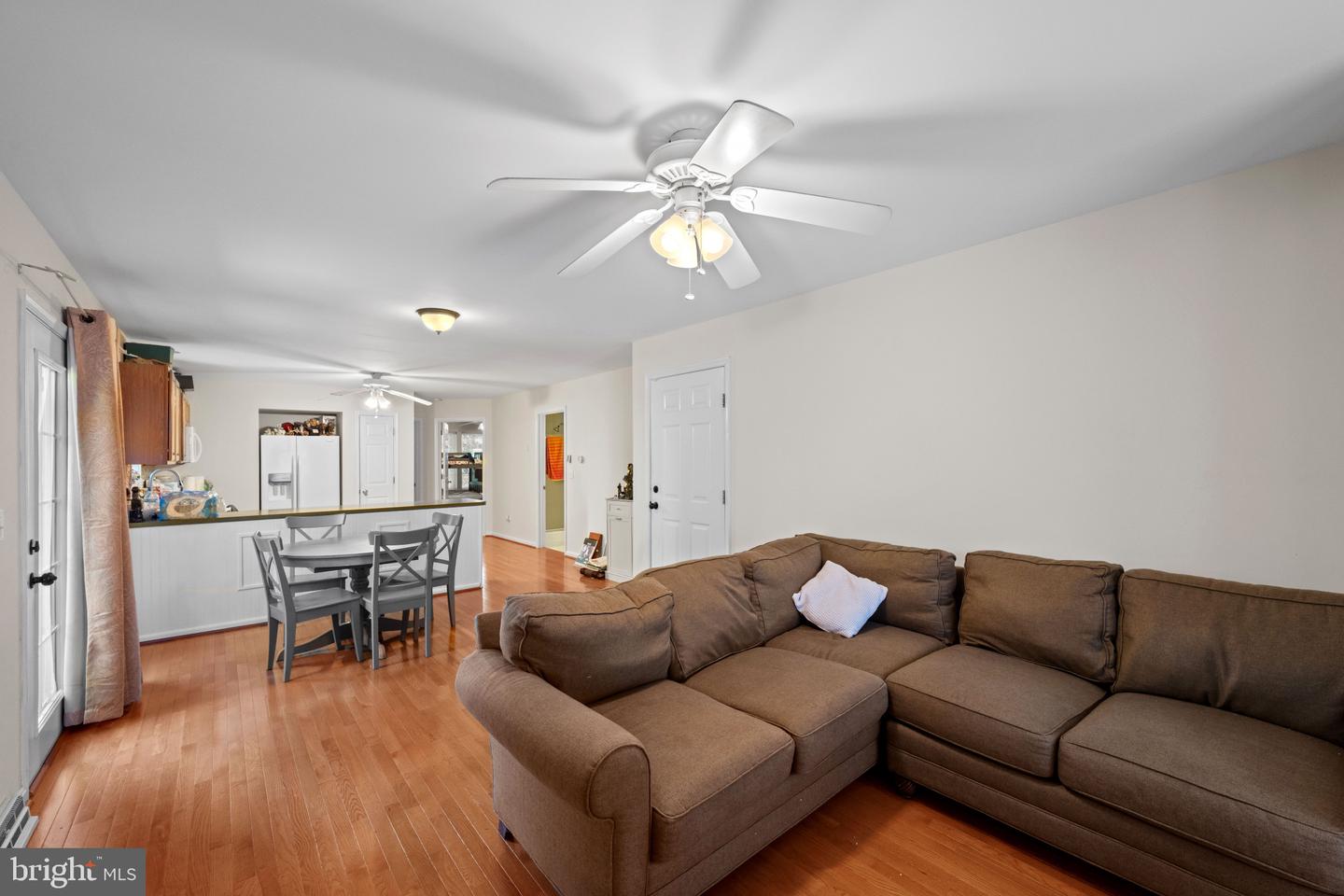 107 Waneta St Property Photo 3