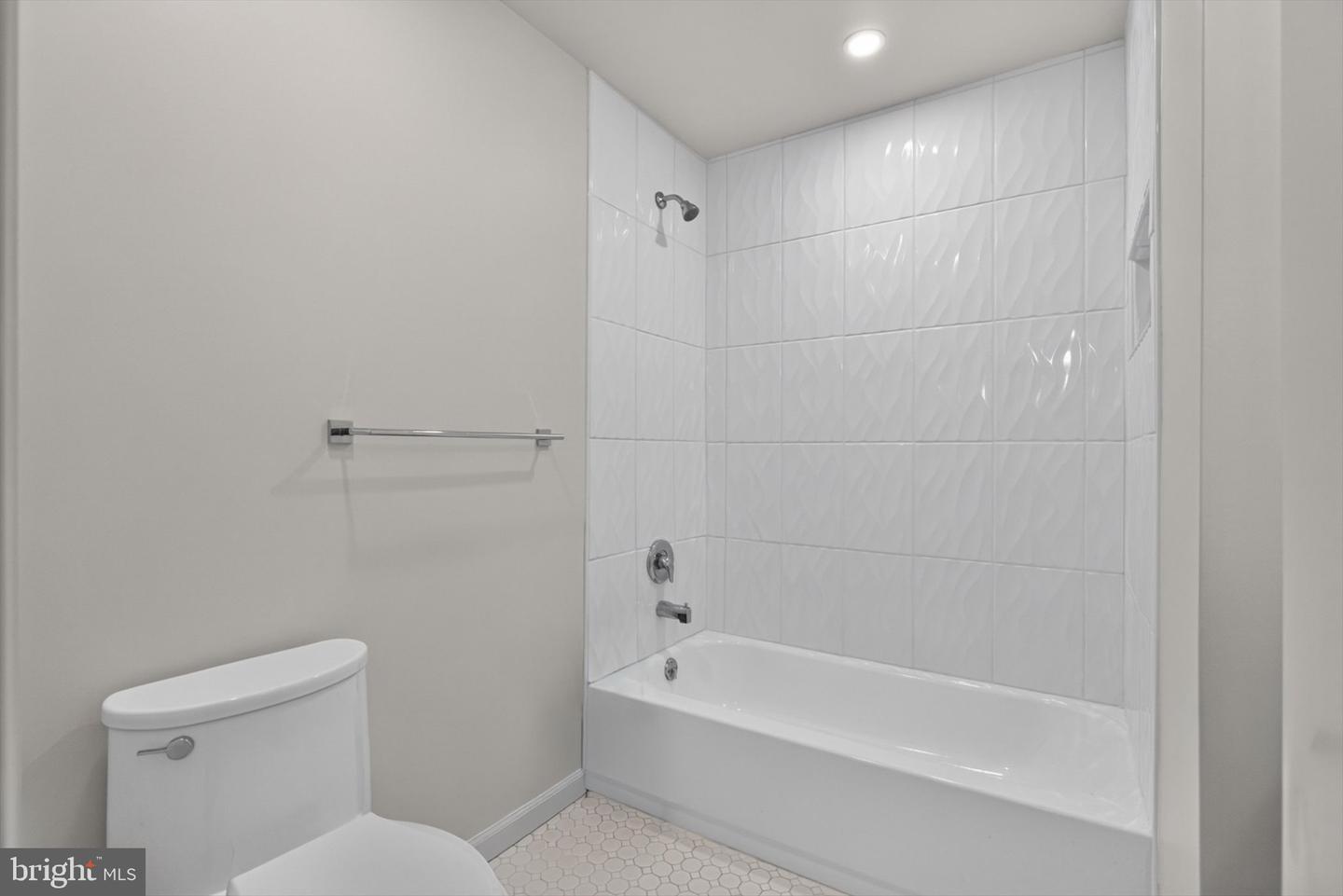 1000 Country Club Rd #a2 Property Photo 16