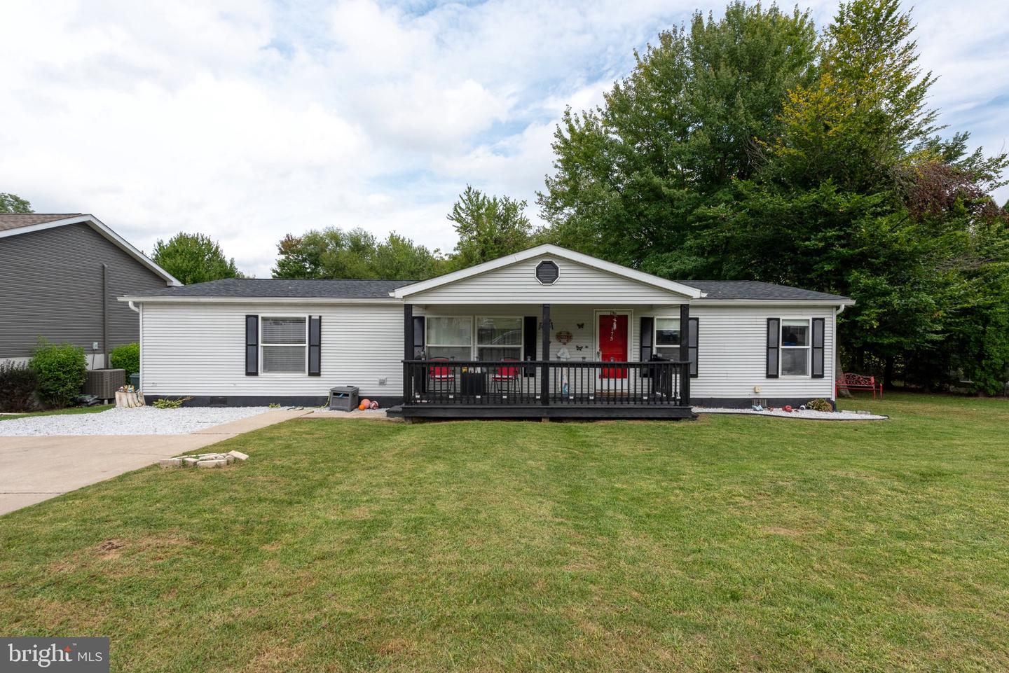 175 Iroquois Trl Trl Property Photo 1