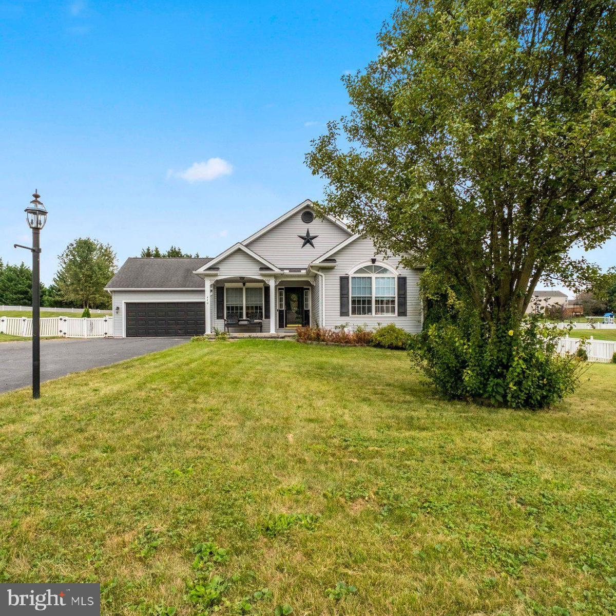 440 SUNSET DR Property Photo 1