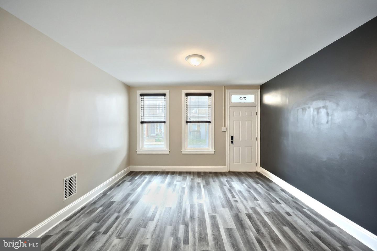 70 N Tremont St Property Photo 8