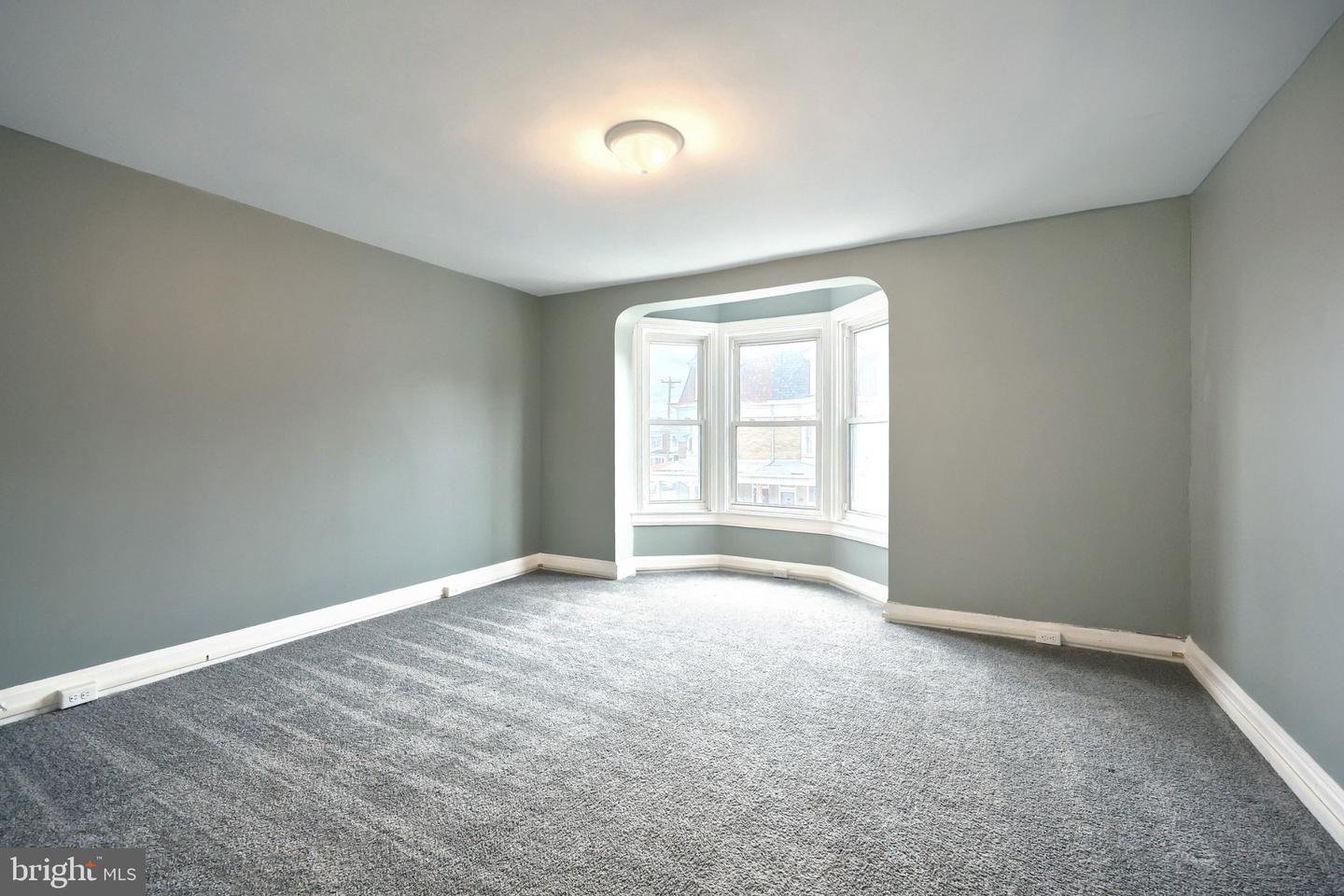 70 N Tremont St Property Photo 16