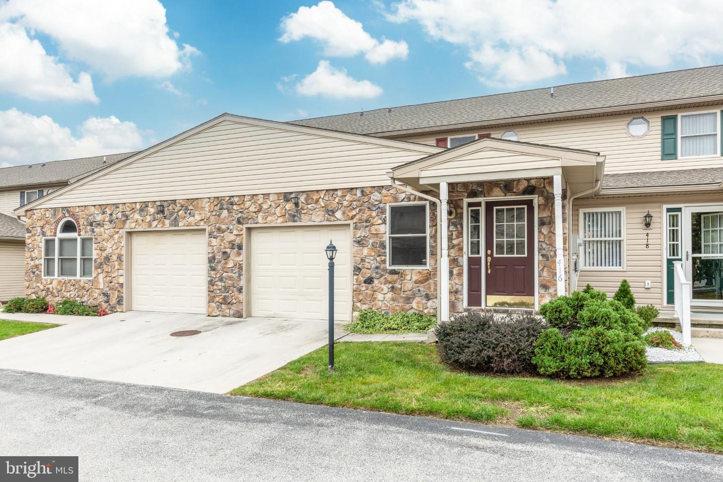 416 SPRINGBROOK CT Property Photo 1
