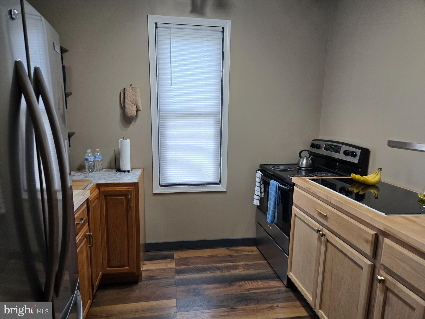 625 E Middle St Property Photo 15
