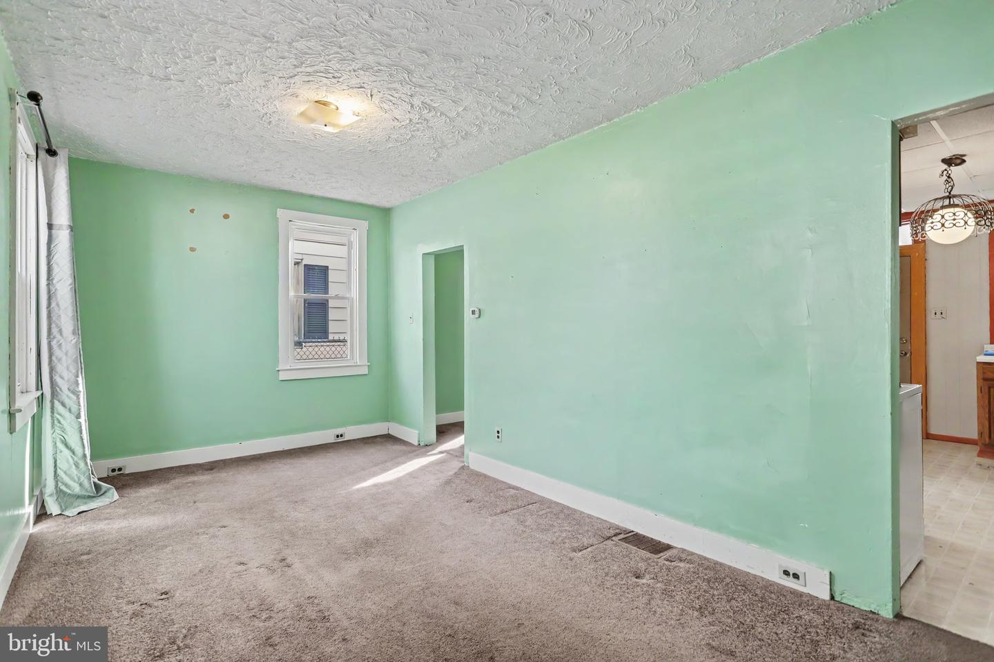 324 S Sherman St. St Property Photo 6