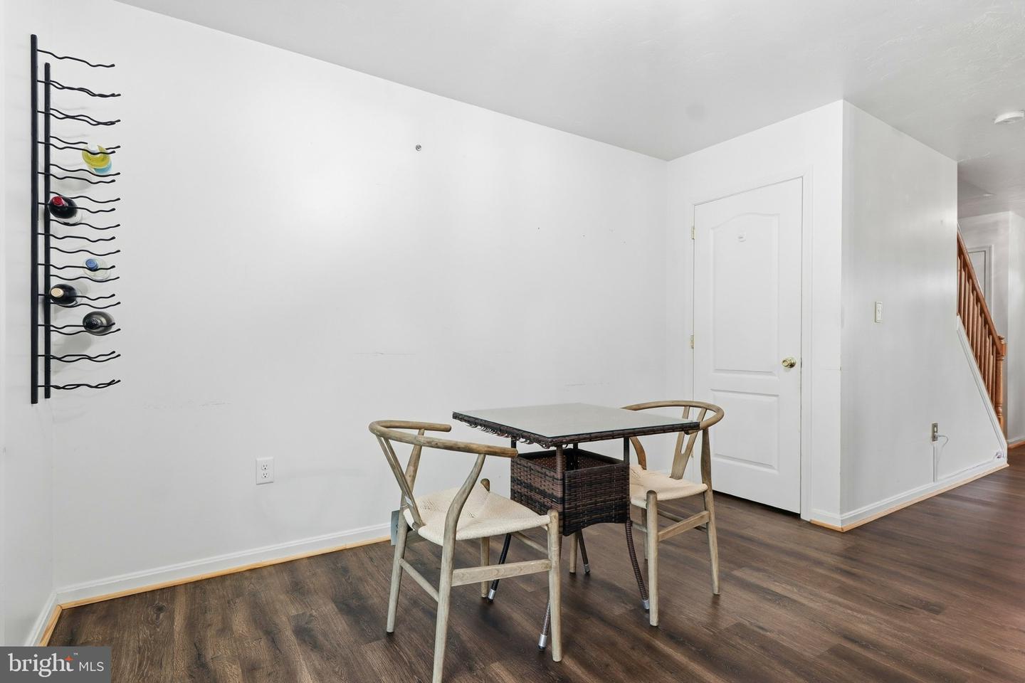 120 Peter St Property Photo 14