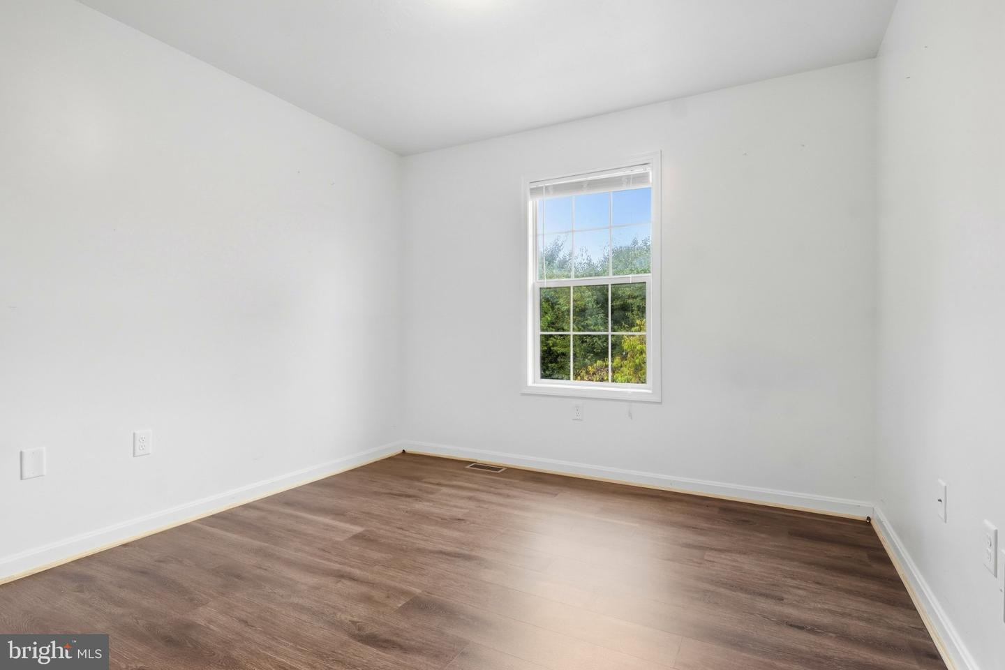 120 Peter St Property Photo 30