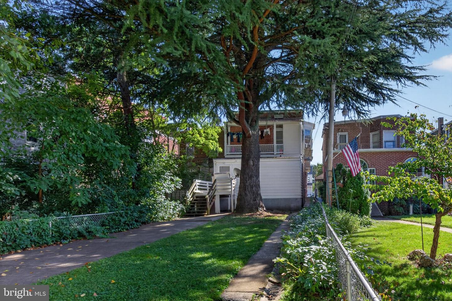 1419 W Market St Property Photo 6