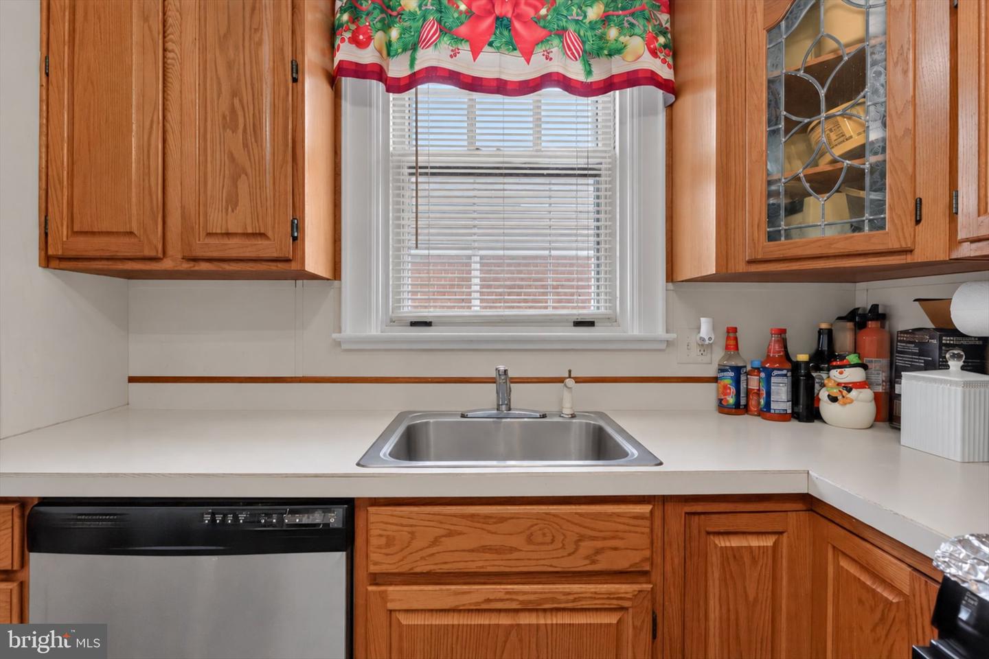 1419 W Market St Property Photo 17