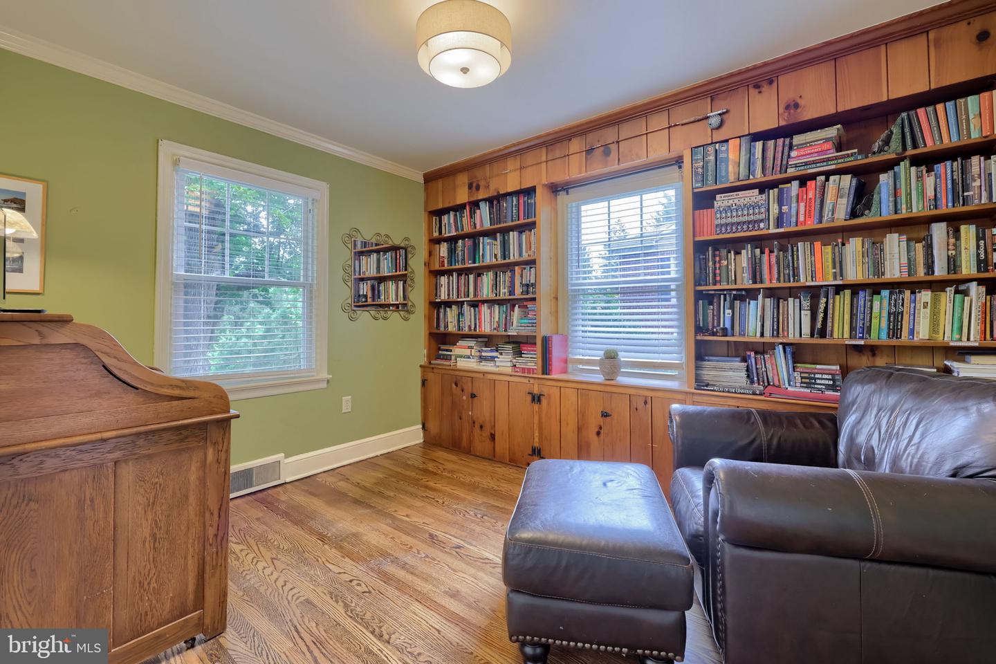 983 Brockie Ln Property Photo 16