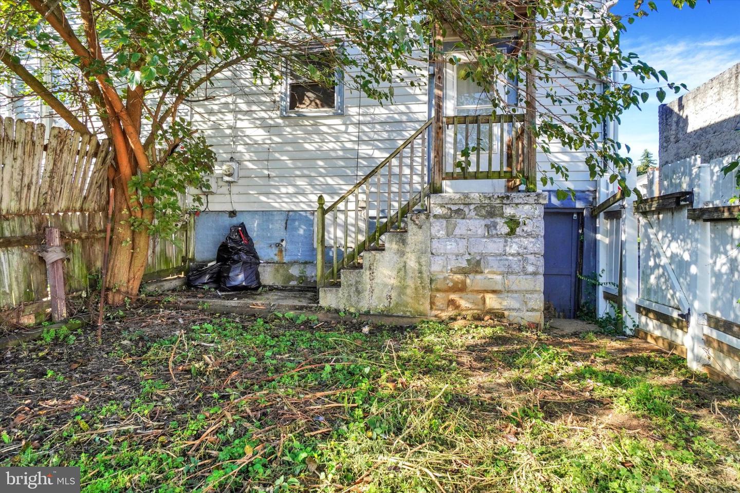 459 Juniper St Property Photo 23