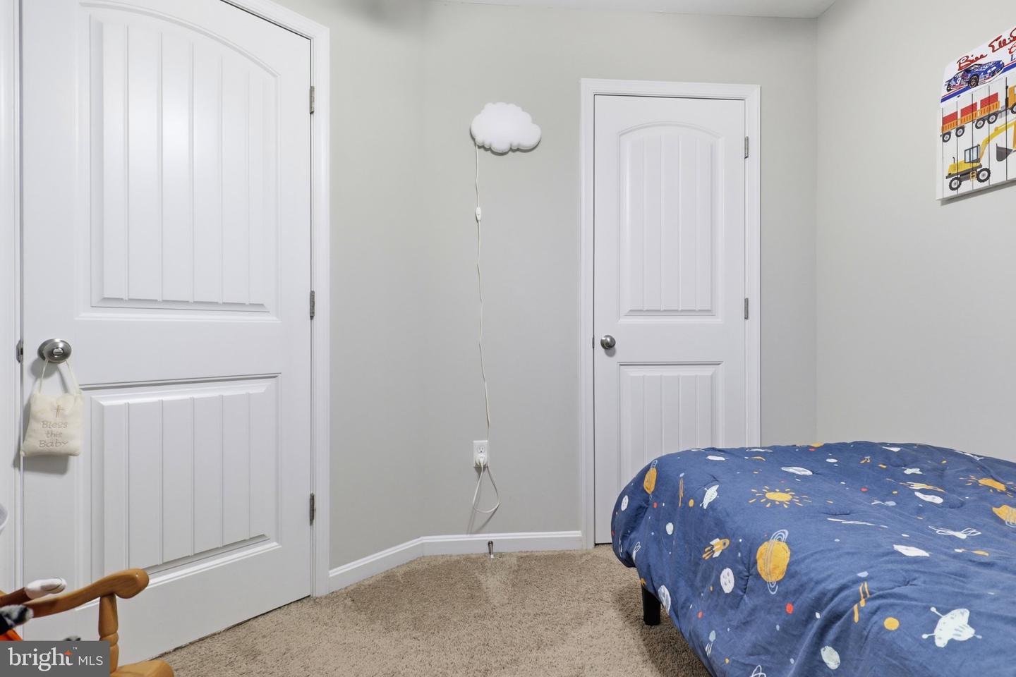 521 Charles Ave Property Photo 17