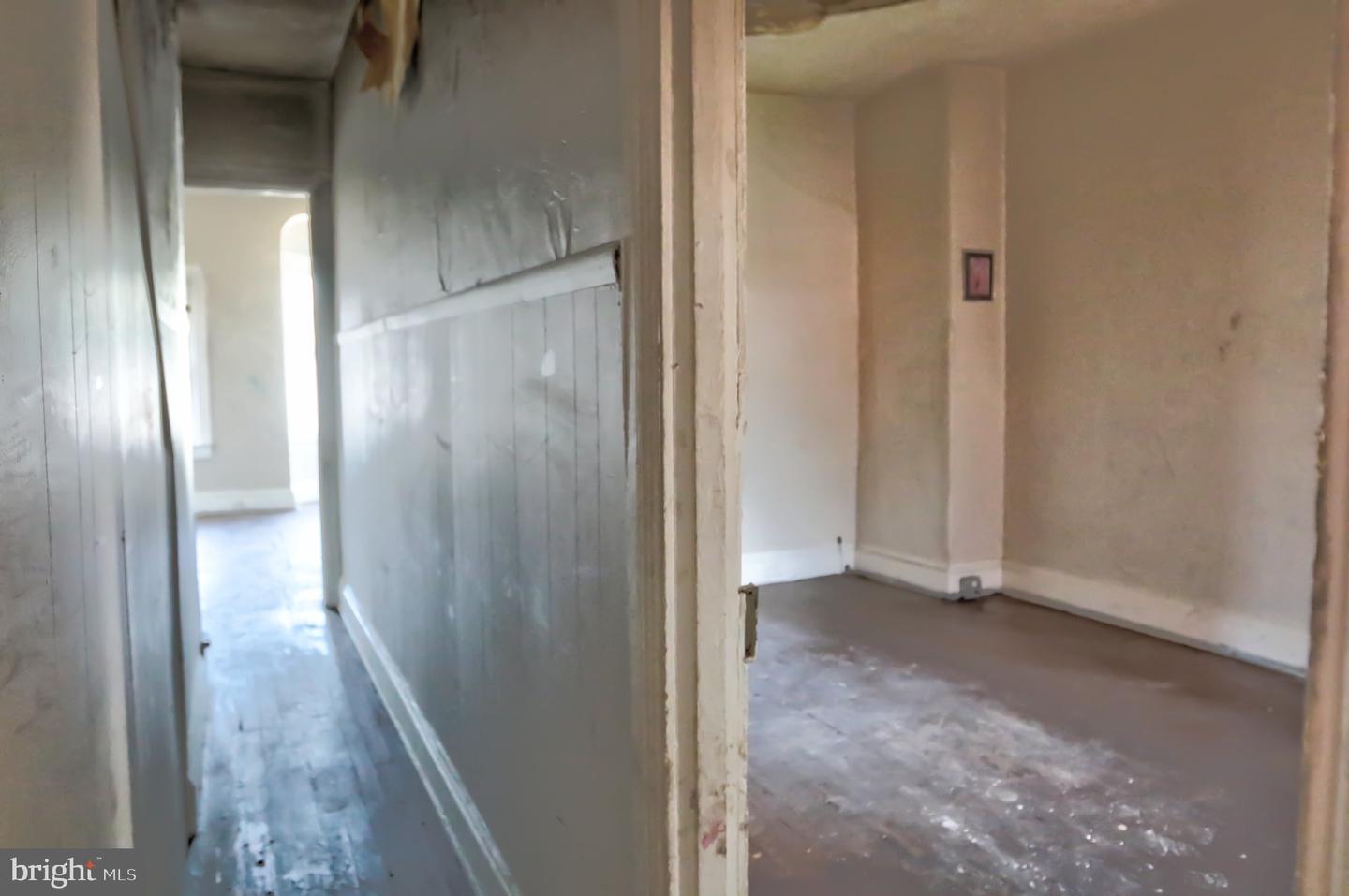 123 N State St Property Photo 15