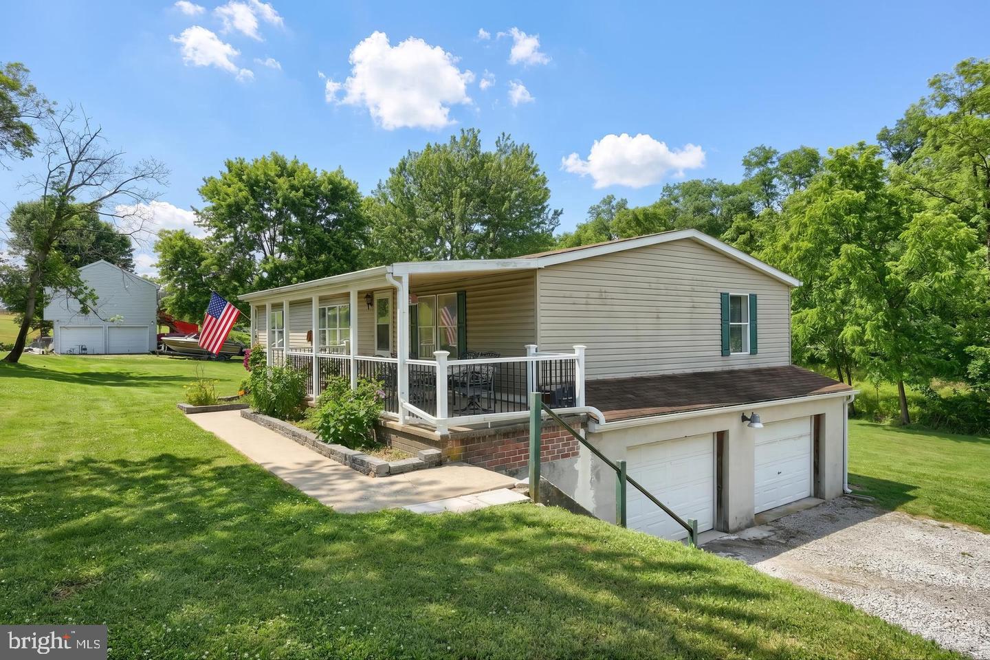 105 Weire Rd Property Photo 3