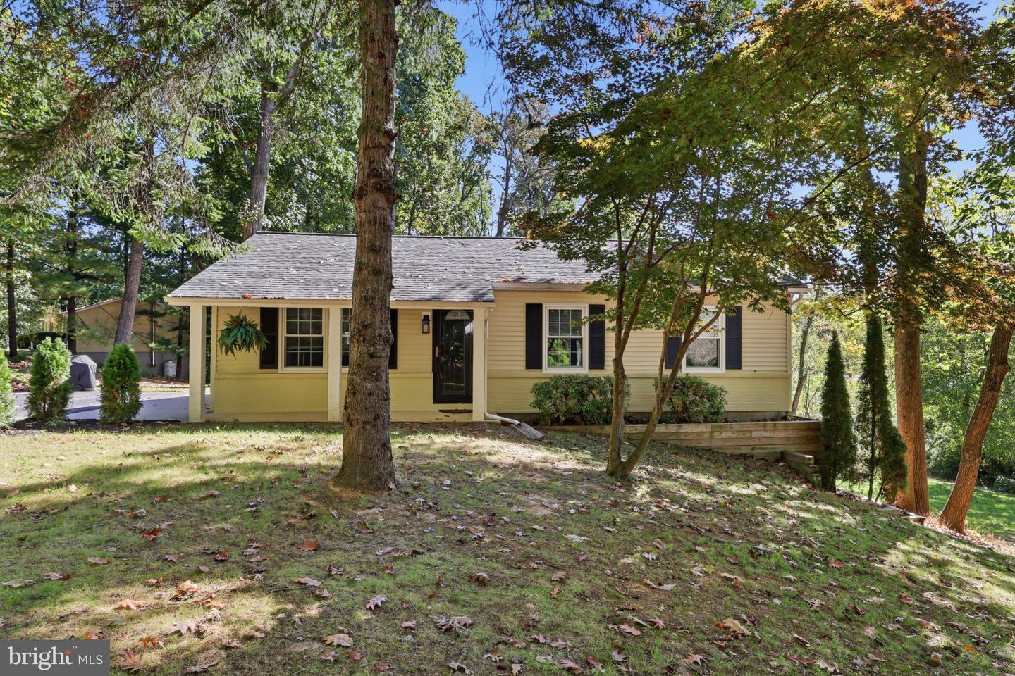 5514 Carol Ln Property Photo 1