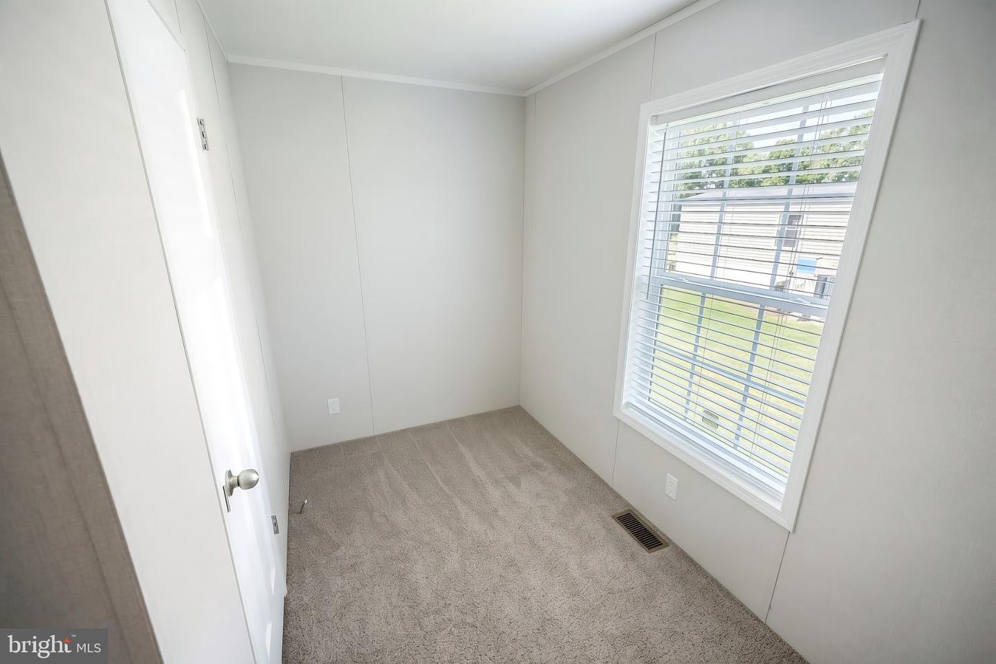 8 Chesapeake Dr Property Photo 16