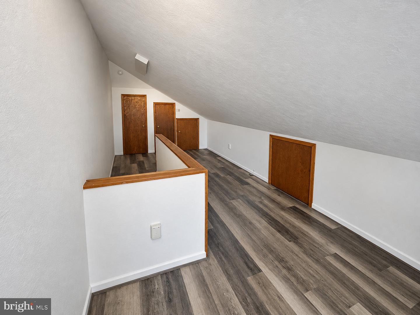 10 N Pearl St Property Photo 13