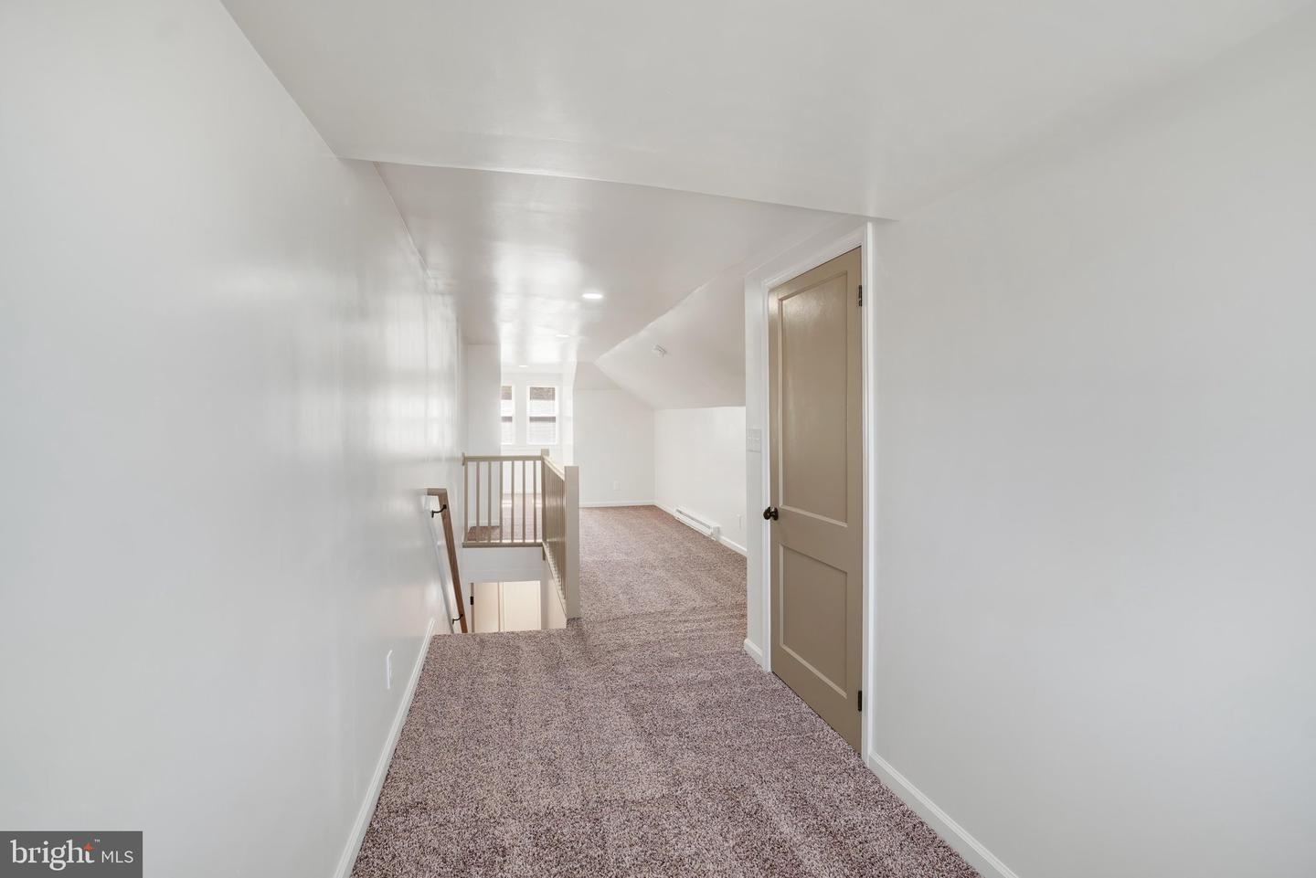 337 W Maple St Property Photo 19