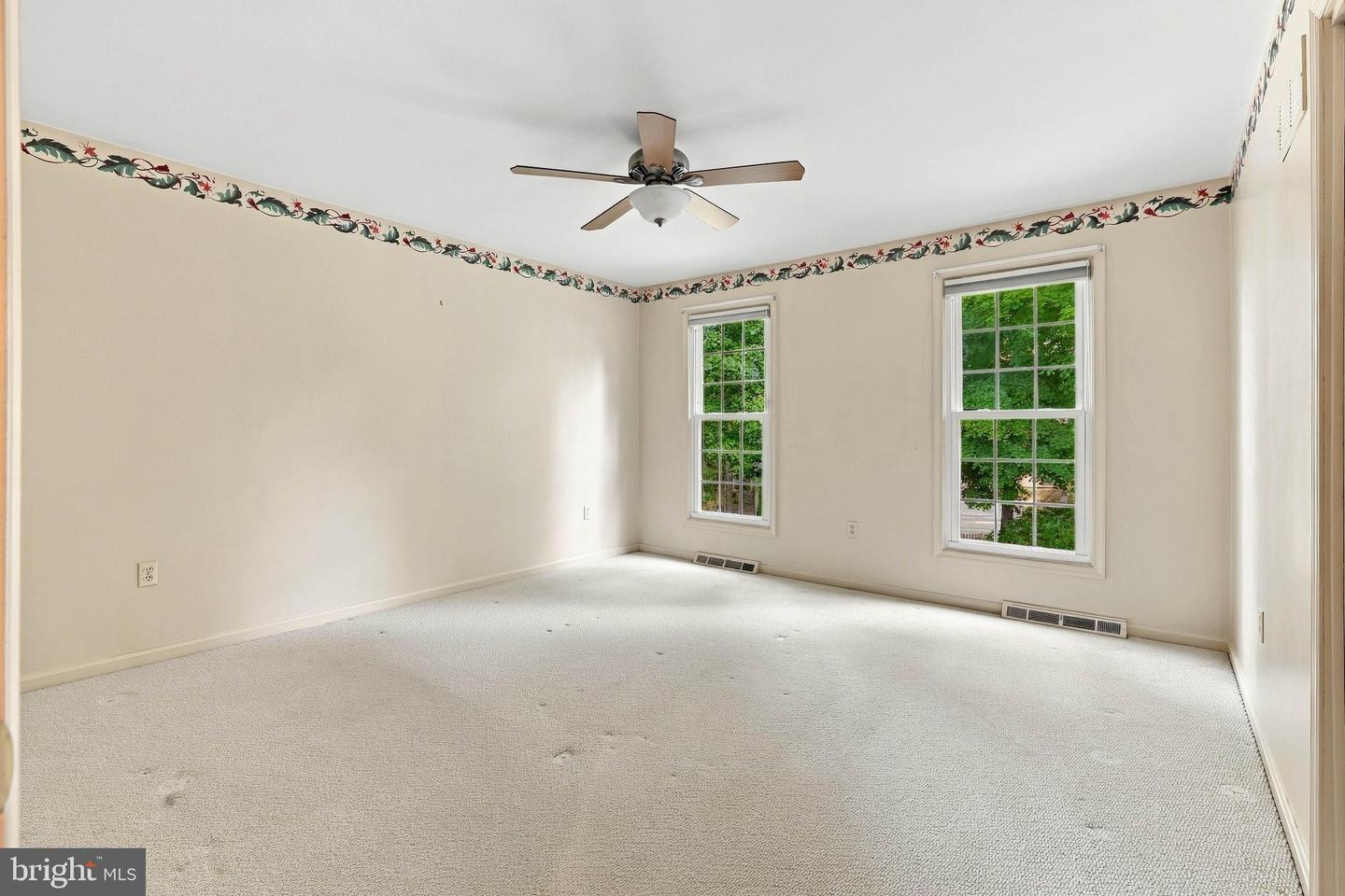 525 Eton Ln Property Photo 39