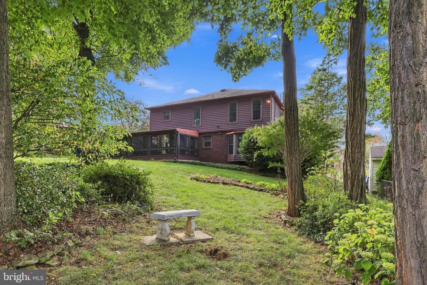 525 Eton Ln Property Photo 51