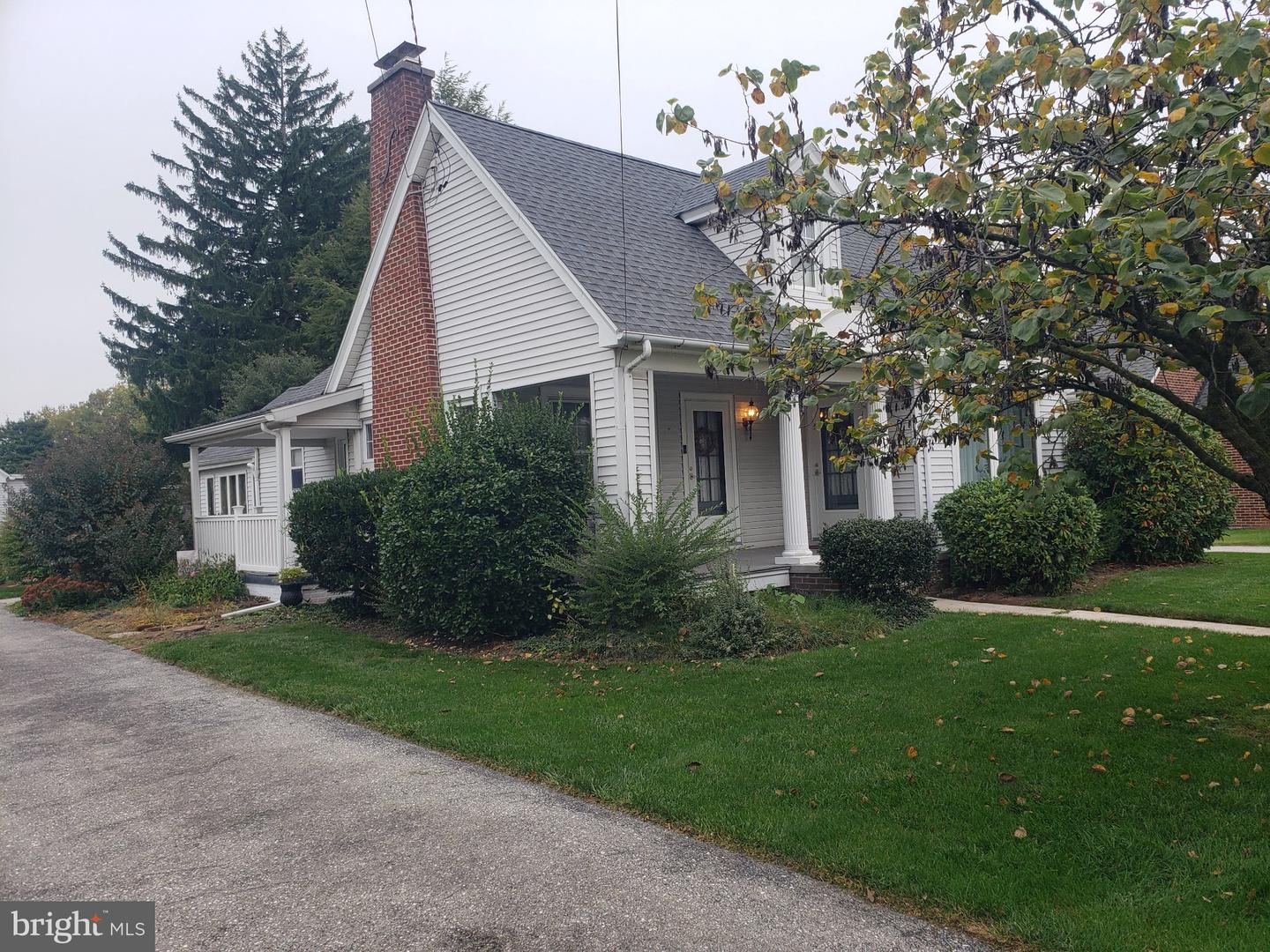 216 S Main St Property Photo 3
