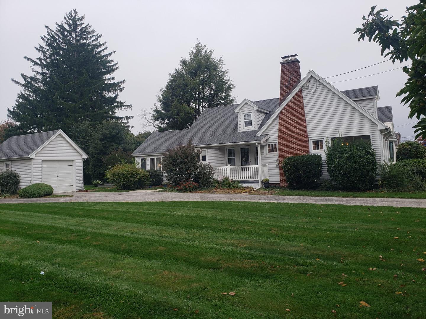 216 S Main St Property Photo 4