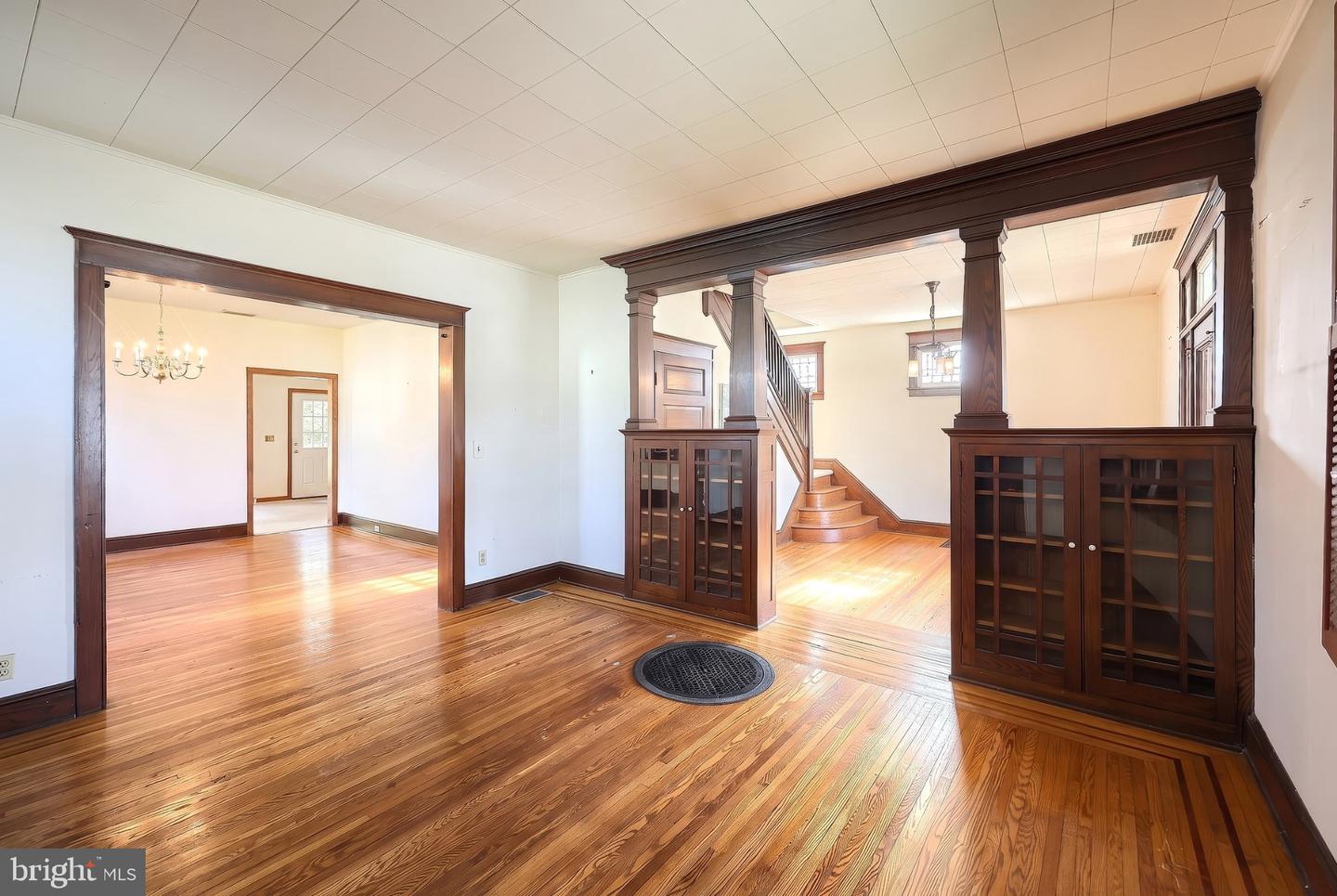 19 S Constitution Ave Property Photo 10