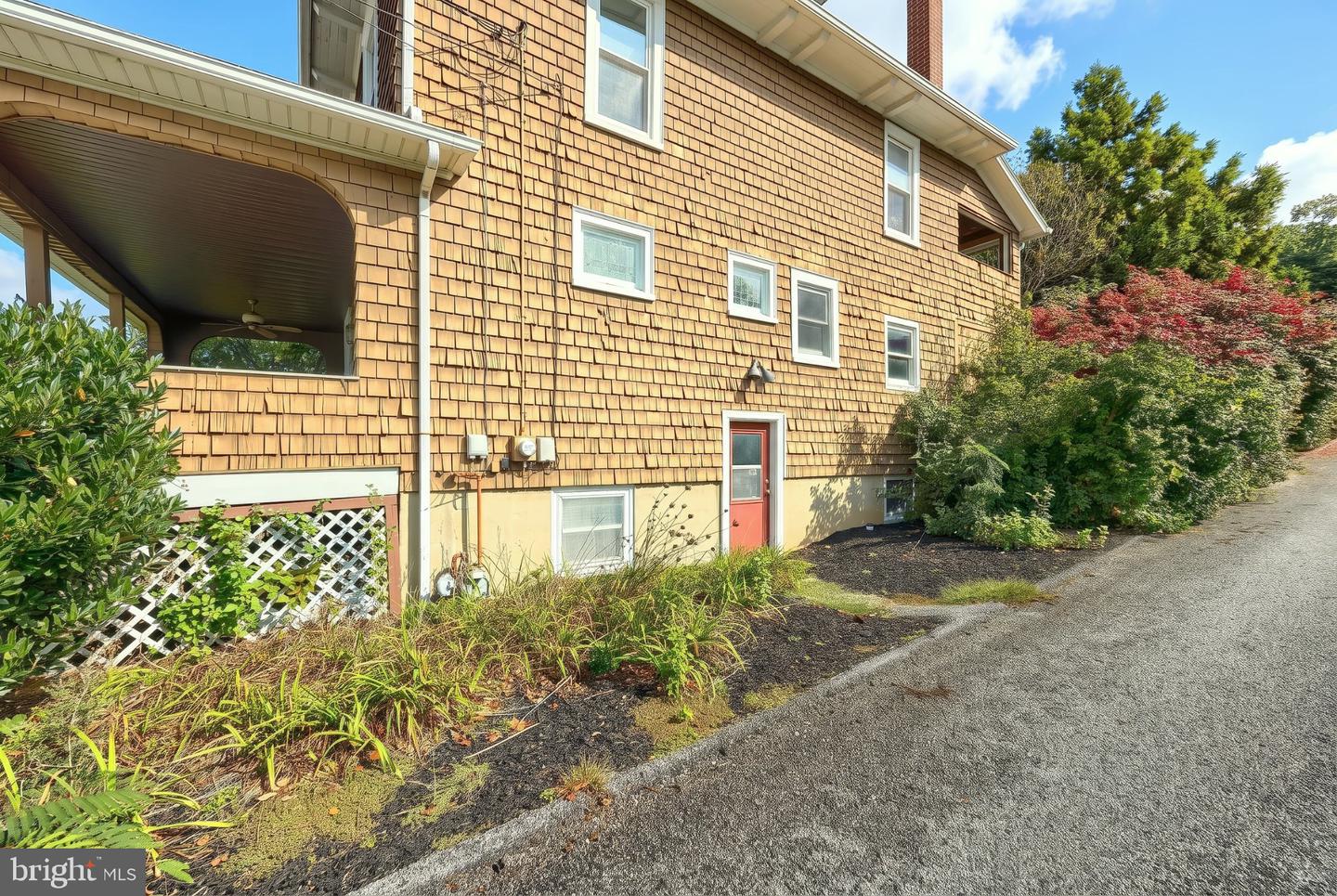 19 S Constitution Ave Property Photo 47