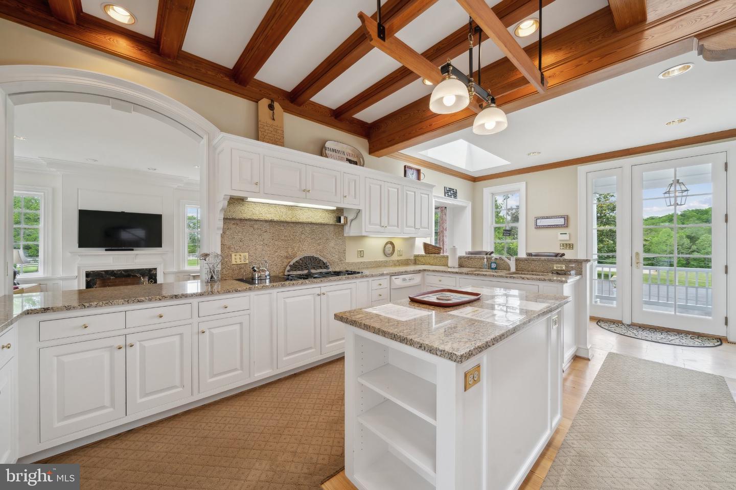 6887 Blenheim Road Property Photo 18