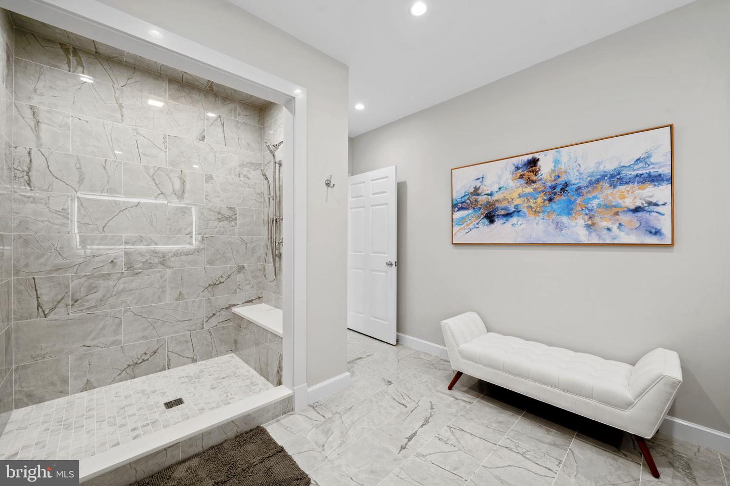 6887 Blenheim Road Property Photo 25